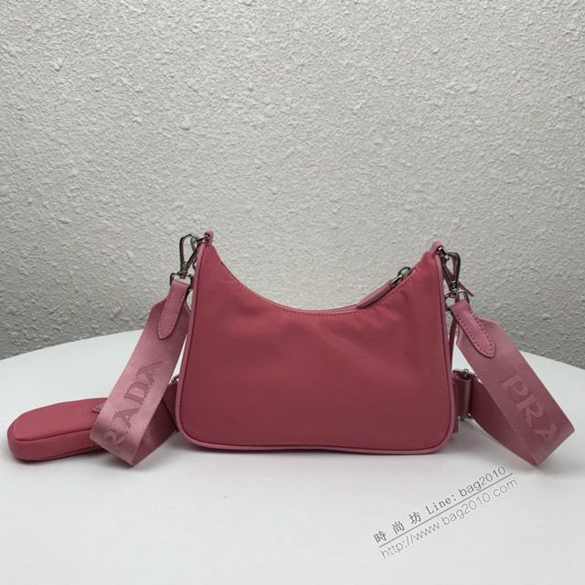 prada女包 普拉達2020新款nylon Hobo手拎包 時尚百搭 prada腋下包 1BH204 Prada單肩斜挎包  pyd2393